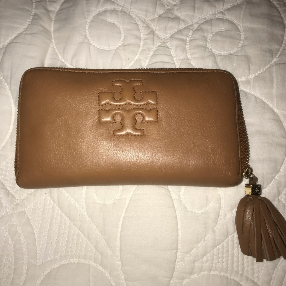 Tory Burch Thea Tassel Wallet
